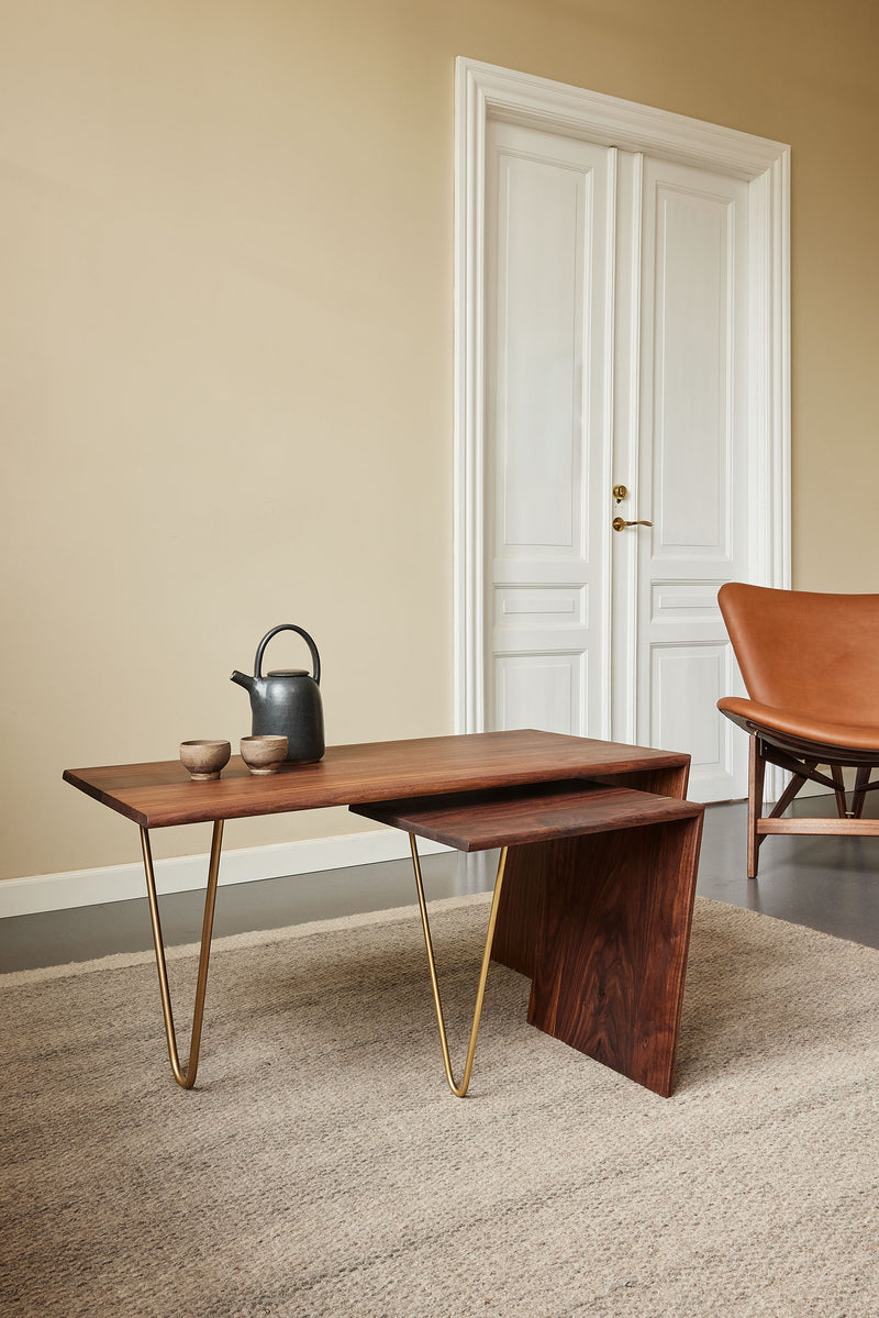 Sofaborde i to højder: Skab dynamik og dybde i stuen