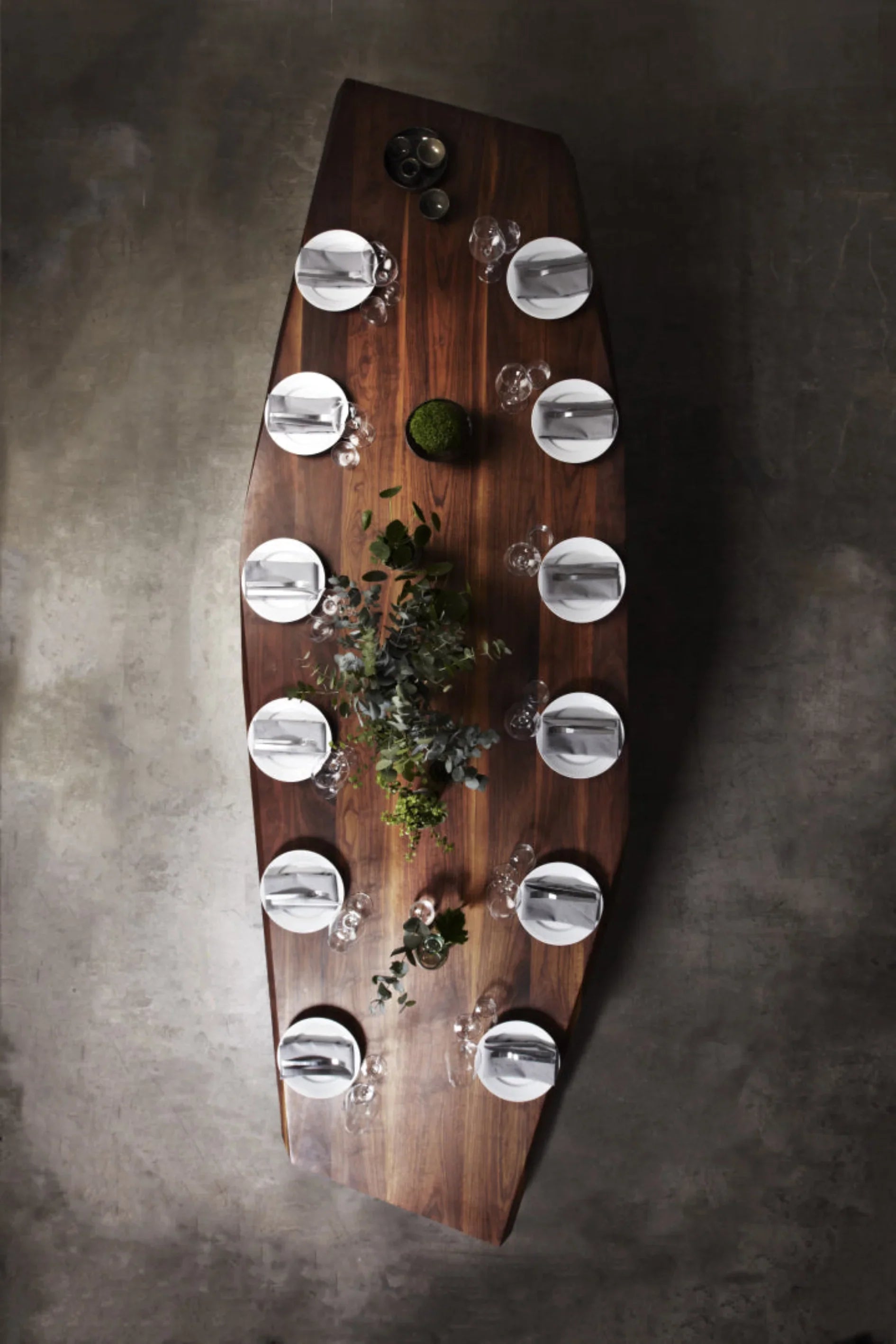 Langbord i valnød fra Noyer